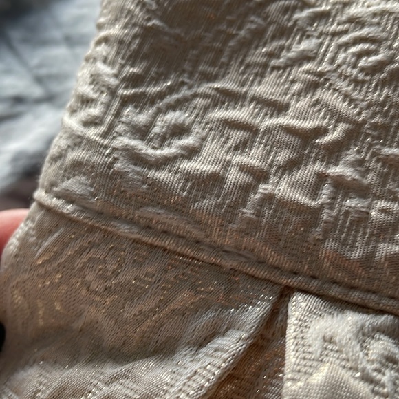 Cream and gold mini skirt - Picture 4 of 6